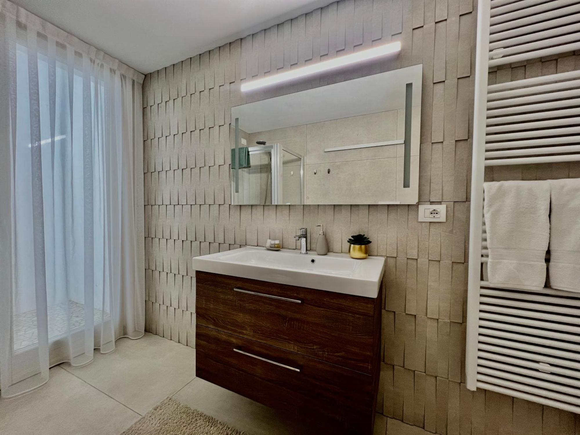 Paganini Suites And Apartments シルミオーネ エクステリア 写真